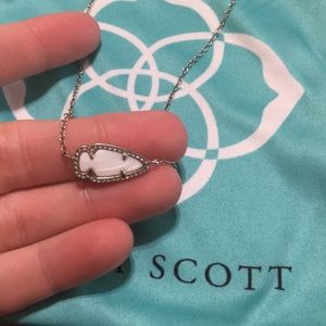 Kendra Scott White arrowhead Necklace